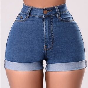 NWT🍑 High Waisted Carter Denim Shorts